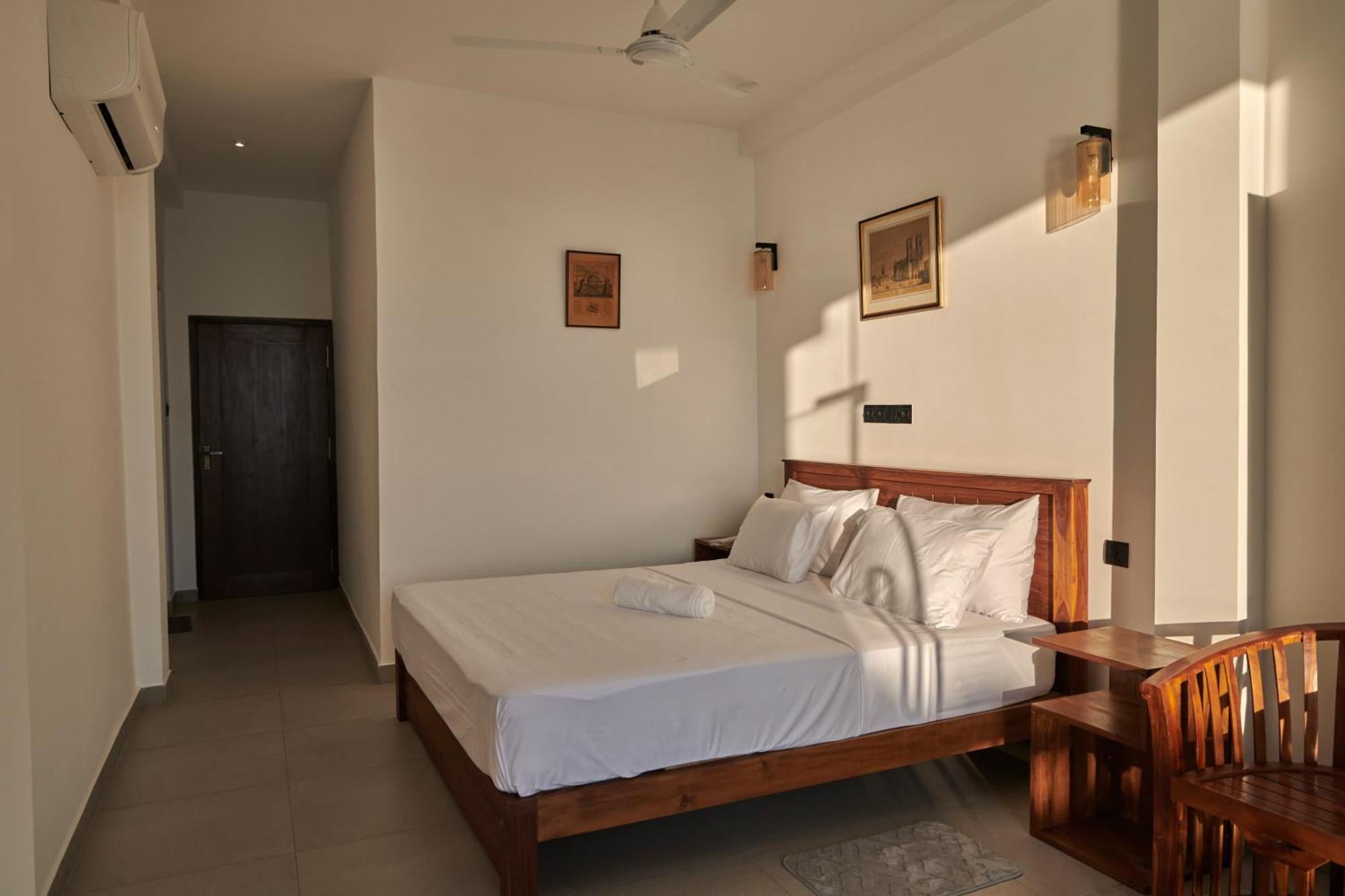 Kings Bay Beach Resort Galle Extérieur photo