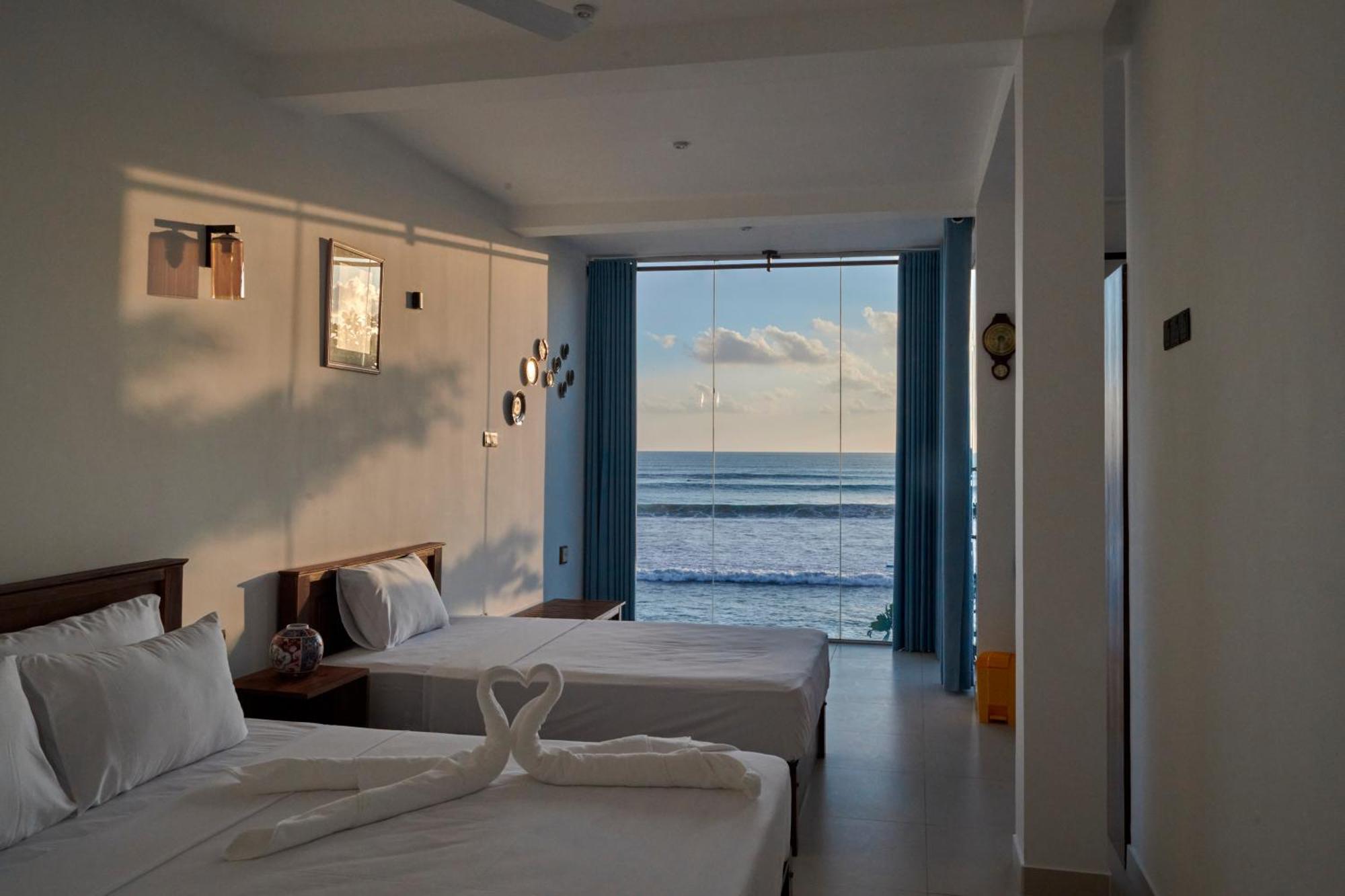 Kings Bay Beach Resort Galle Extérieur photo
