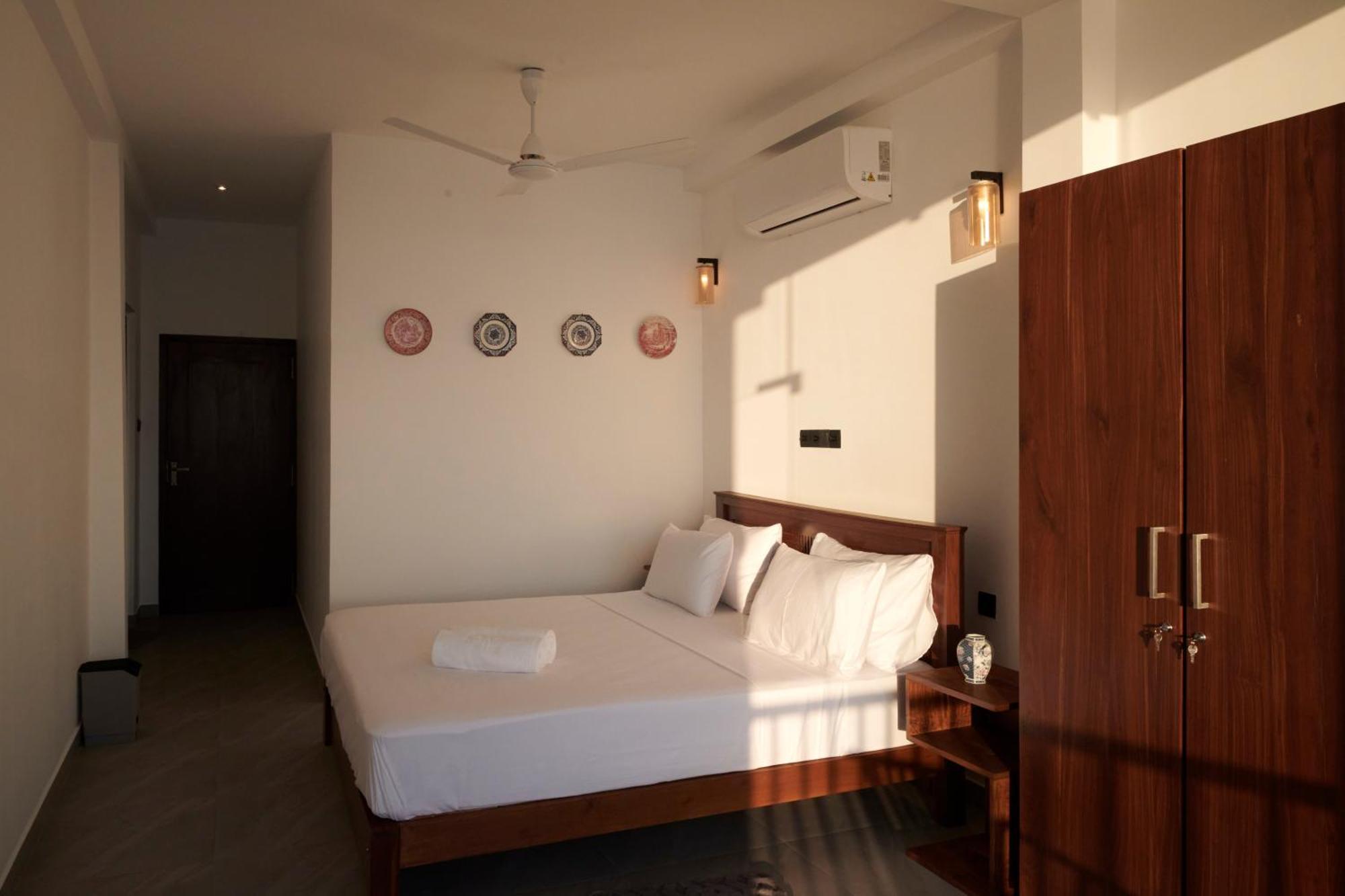 Kings Bay Beach Resort Galle Extérieur photo