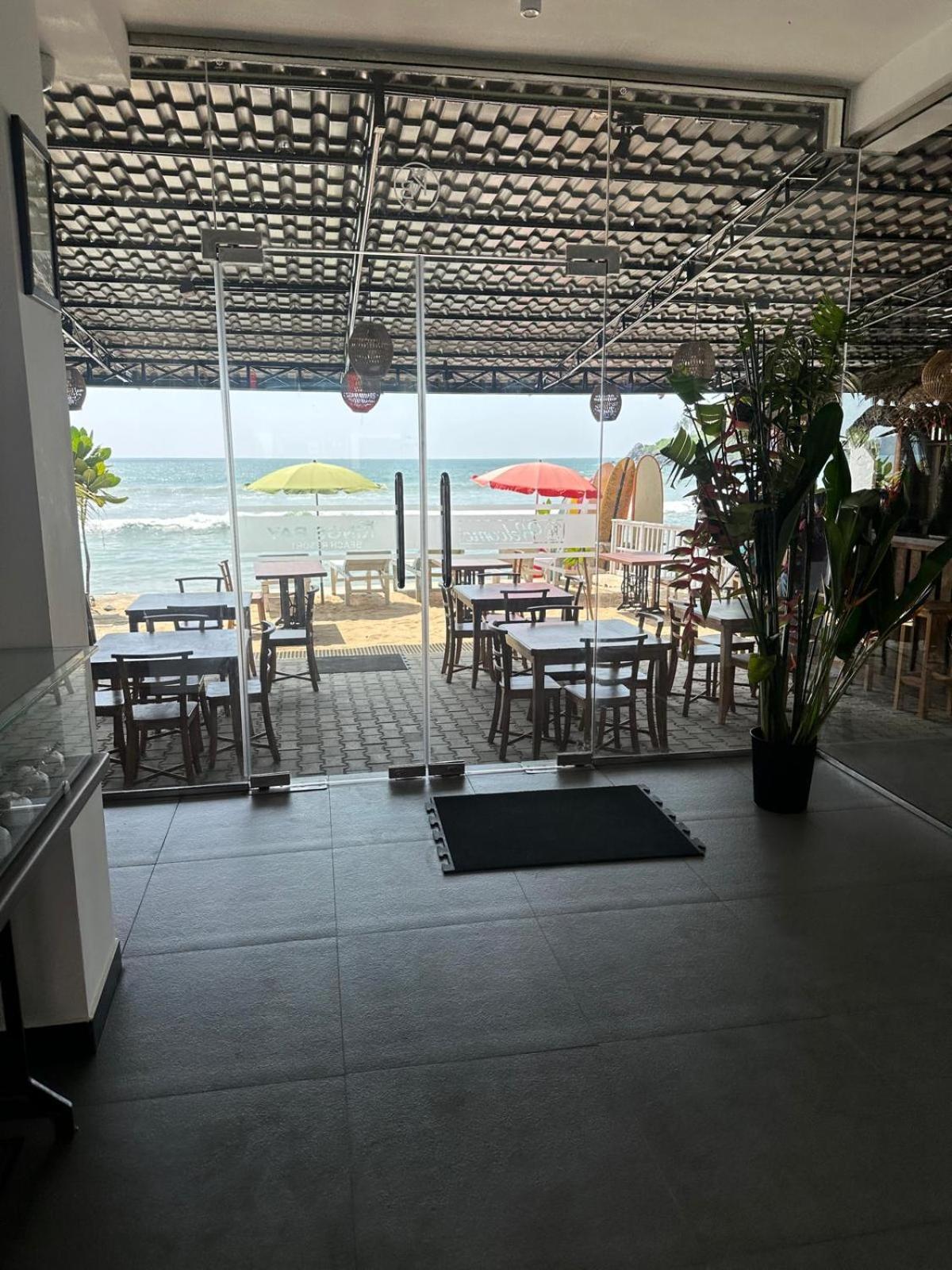 Kings Bay Beach Resort Galle Extérieur photo