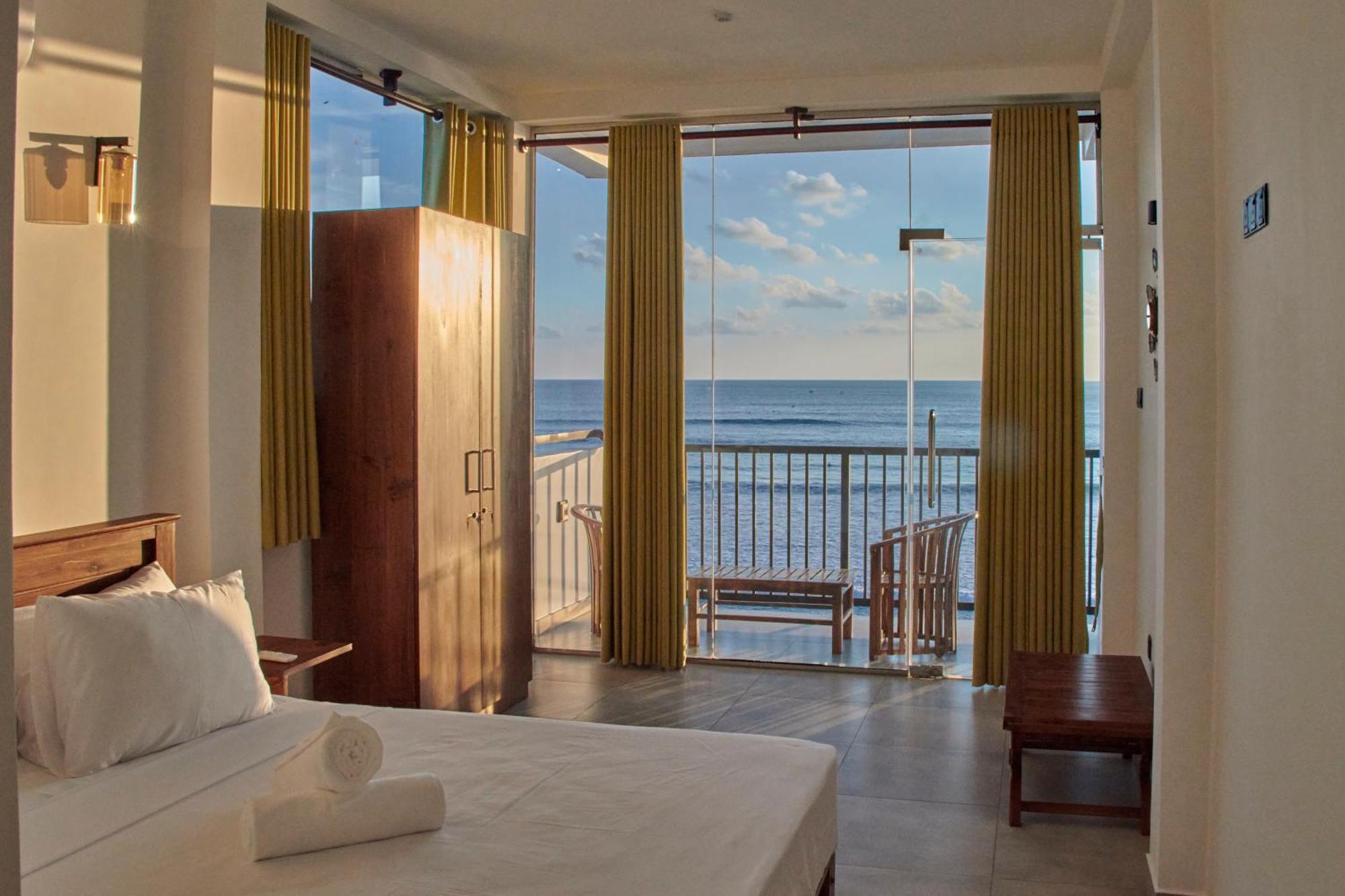 Kings Bay Beach Resort Galle Extérieur photo