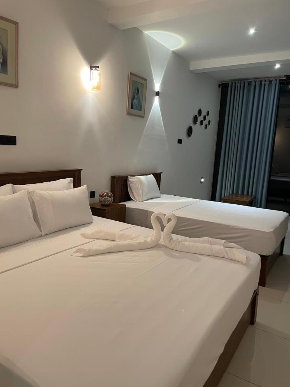 Kings Bay Beach Resort Galle Extérieur photo