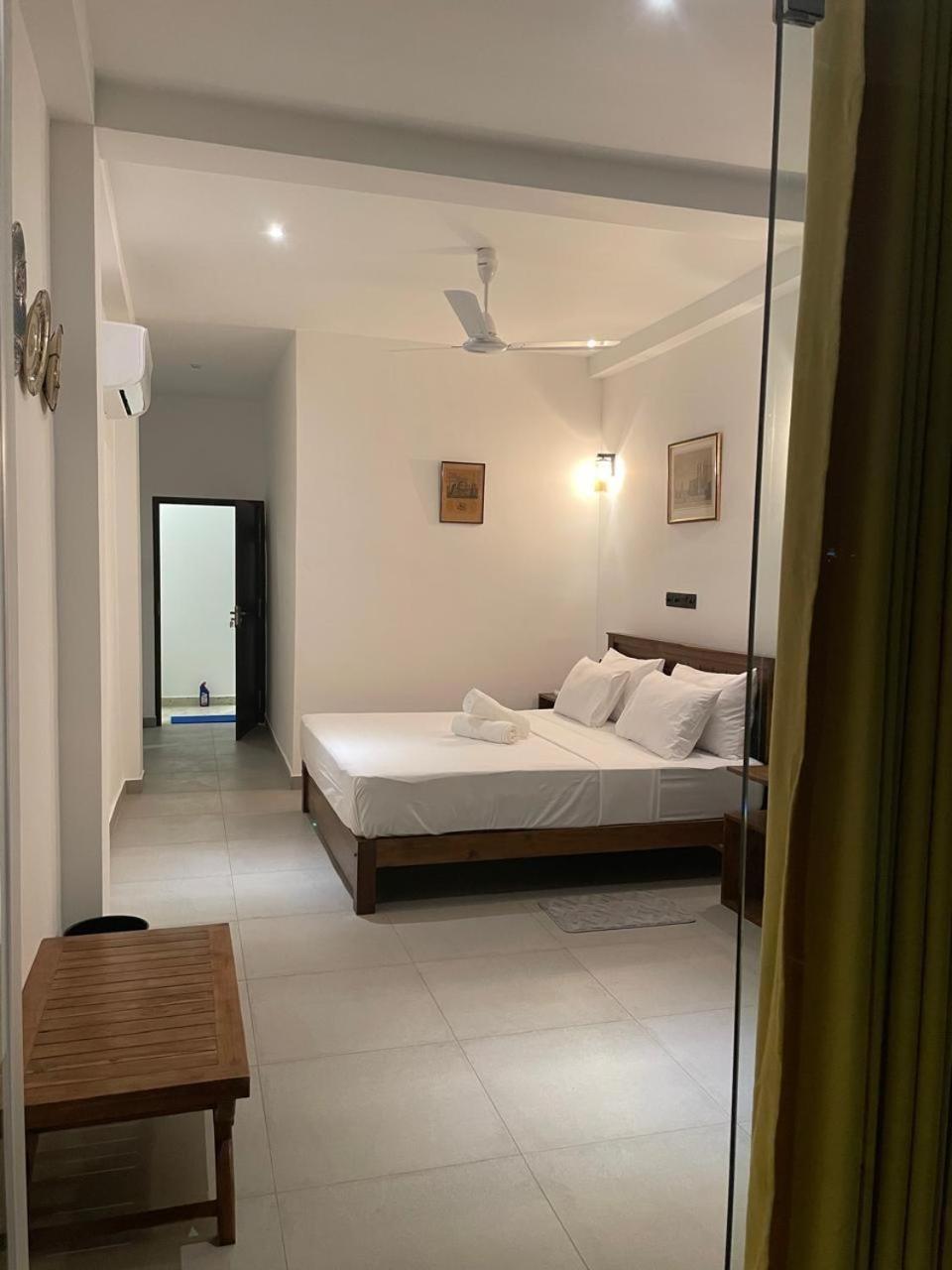 Kings Bay Beach Resort Galle Extérieur photo