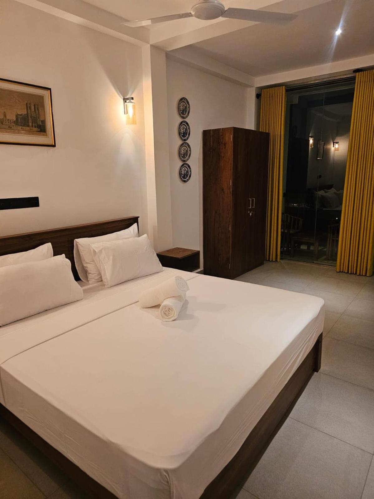 Kings Bay Beach Resort Galle Extérieur photo