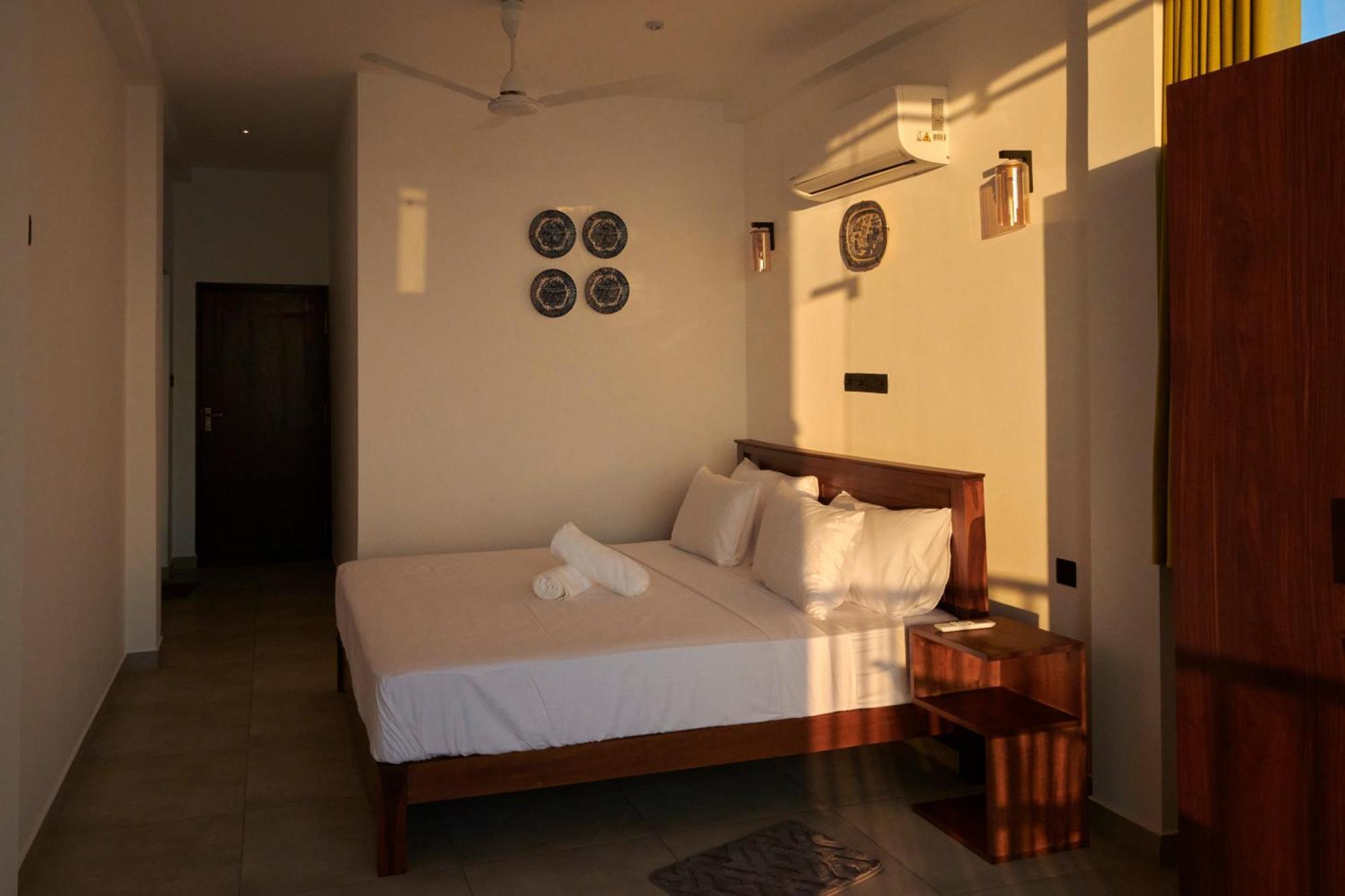 Kings Bay Beach Resort Galle Extérieur photo
