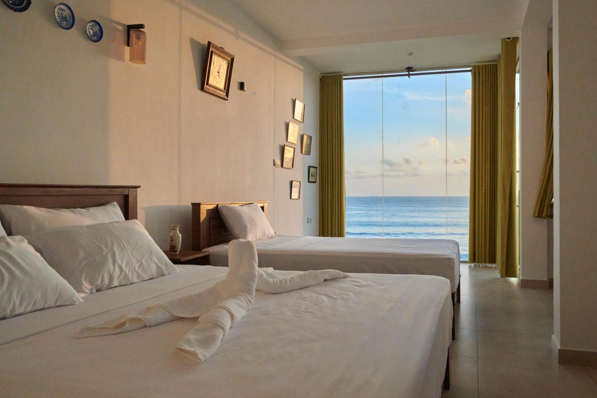 Kings Bay Beach Resort Galle Extérieur photo